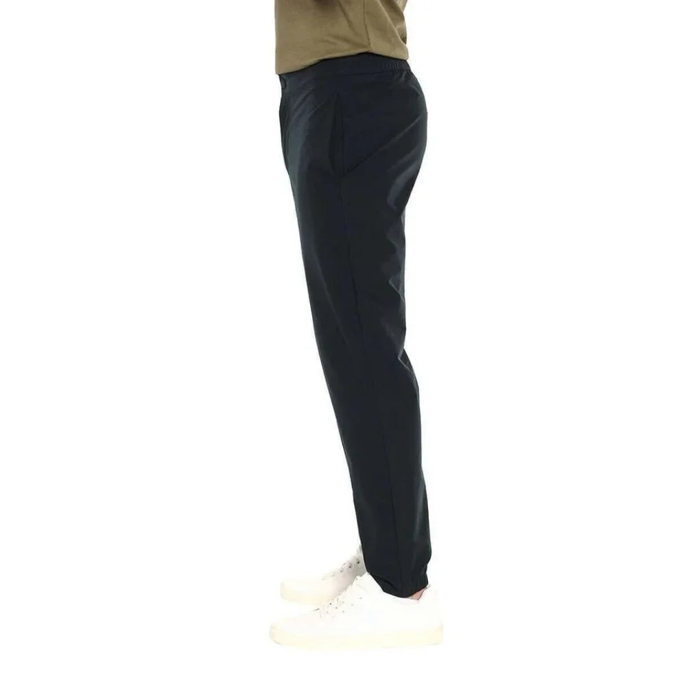 - Banana Republic Men's Tech Hybrid‎ Pant